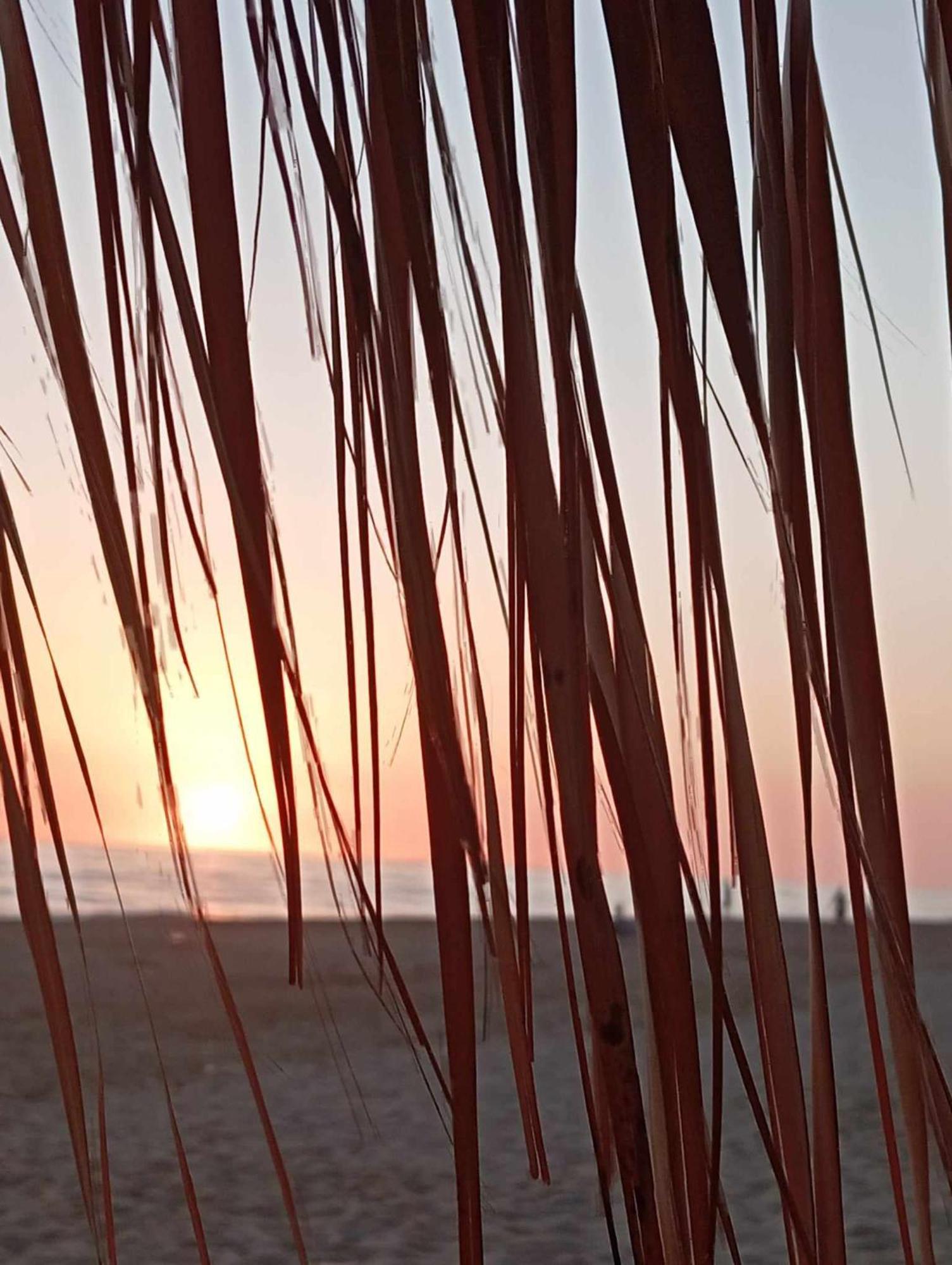 Sunset Apartment Rodhina Luaran gambar